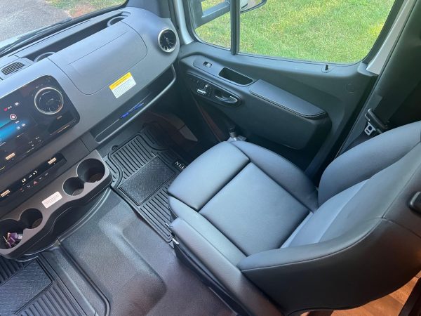 2020 Tiffin Wayfarer 25QW - Image 42