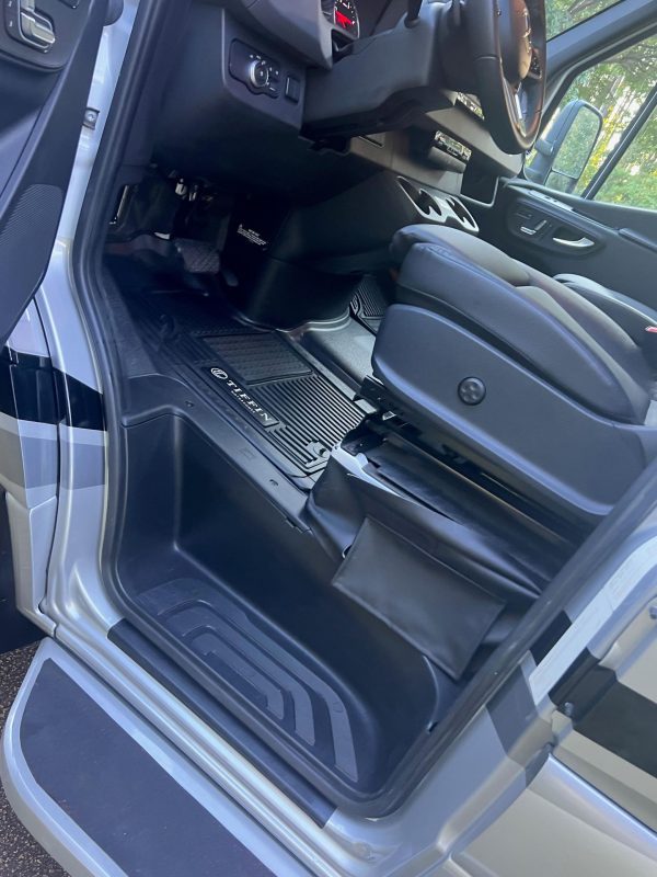 2020 Tiffin Wayfarer 25QW - Image 48