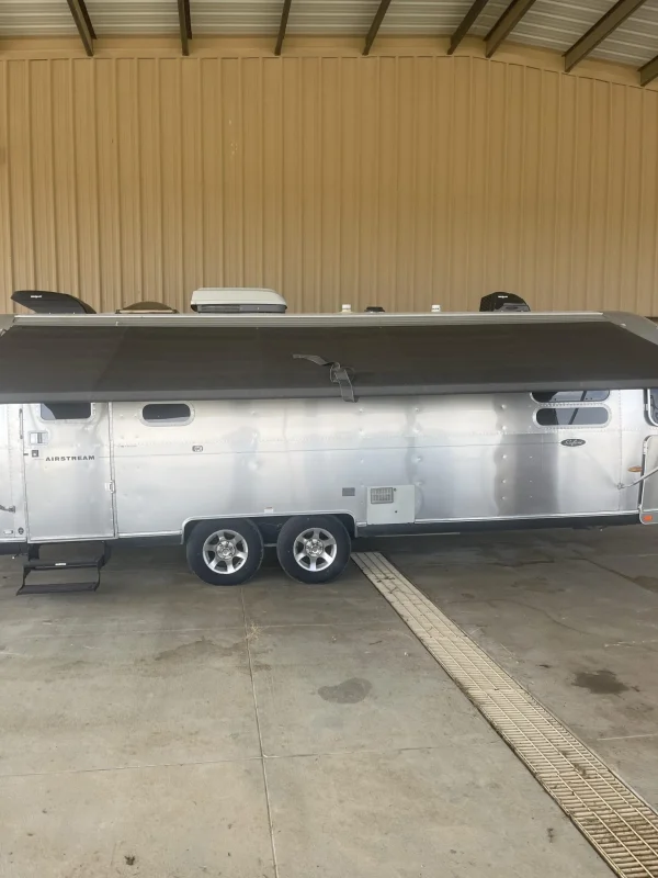 2008 Airstream 27′ Safari Special Edition - Image 36