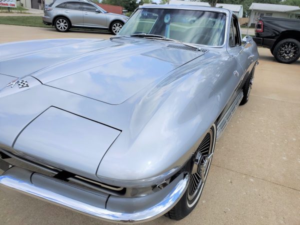 1965 Chevrolet Corvette - Image 11