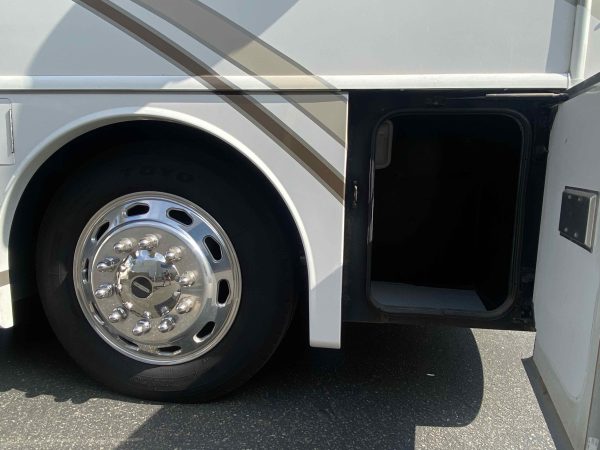 2013 Fleetwood Excursion 33A - Image 11
