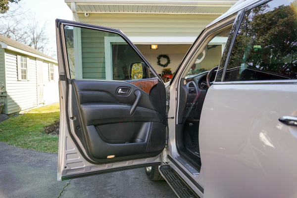 2019 Infiniti QX80 Luxe - Image 12