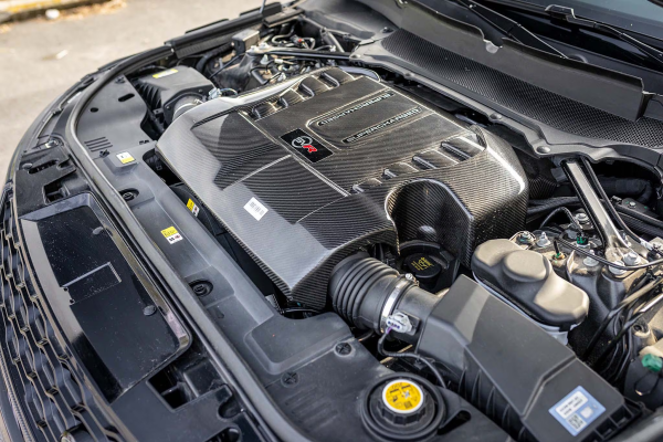 2022 Land Rover Range Rover Sport SVR Carbon Edition - Image 12