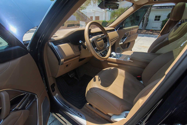 2023 Land Rover Range Rover SV LWB - Image 39