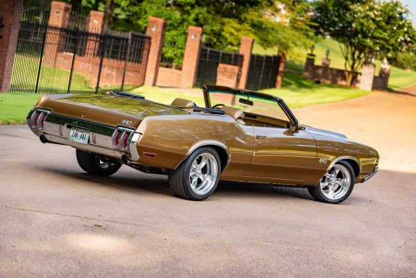 1970 Oldsmobile 442 Convertible - Image 12