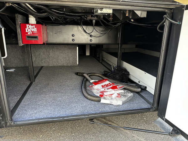 2013 Newmar Ventana 4346 - Image 13