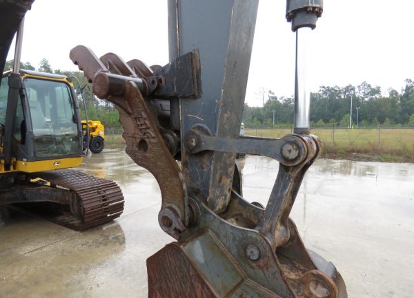 2018 John Deere 210G LC Excavator A/C Cab Aux Hydraulic Thumb Trackhoe - Image 14
