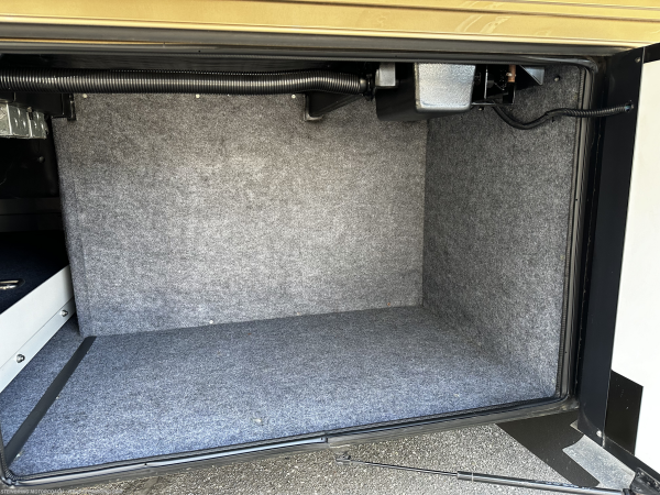 2013 Newmar Ventana 4346 - Image 14