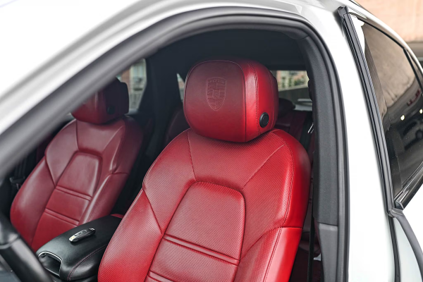 2020 Porsche Cayenne S - Image 15