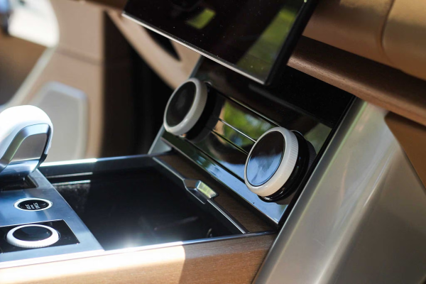 2023 Land Rover Range Rover SV LWB - Image 42