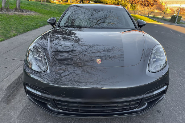 2018 Porsche Panamera 4 E-Hybrid - Image 15
