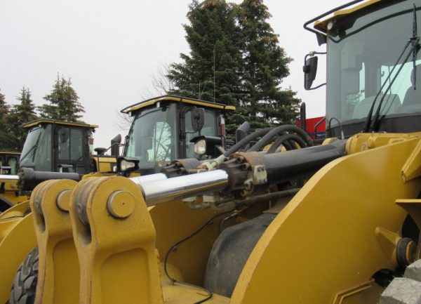 2015 Caterpillar 980M Articulated Wheel Loader ROPS Cab - Image 15