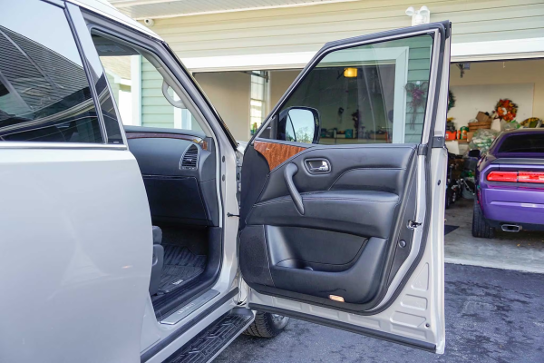 2019 Infiniti QX80 Luxe - Image 15