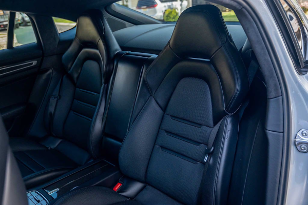 2020 Porsche Panamera GTS - Image 16