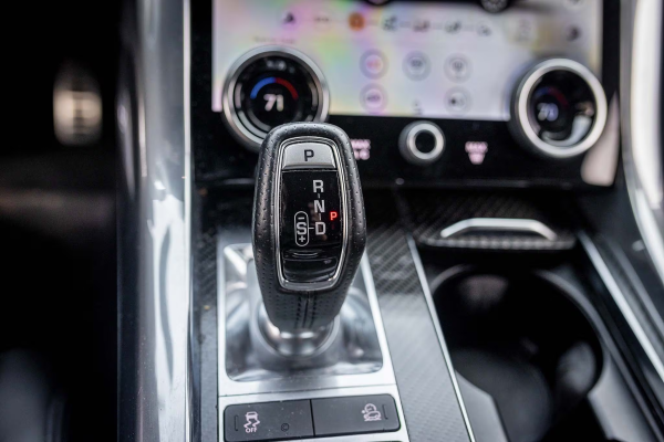 2022 Land Rover Range Rover Sport SVR Carbon Edition - Image 16