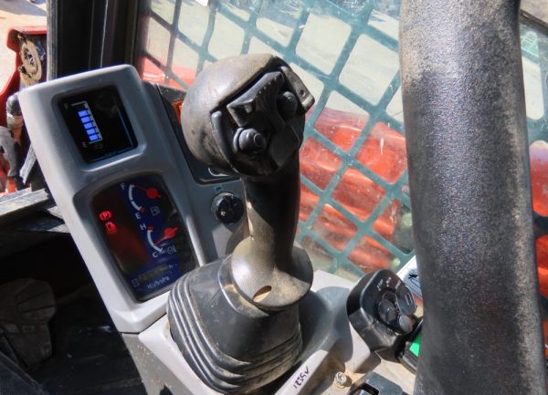 2018 Kubota SVL95-2 Skid Steer Track Loader Crawler Aux Hyd Cab Bucket - Image 16