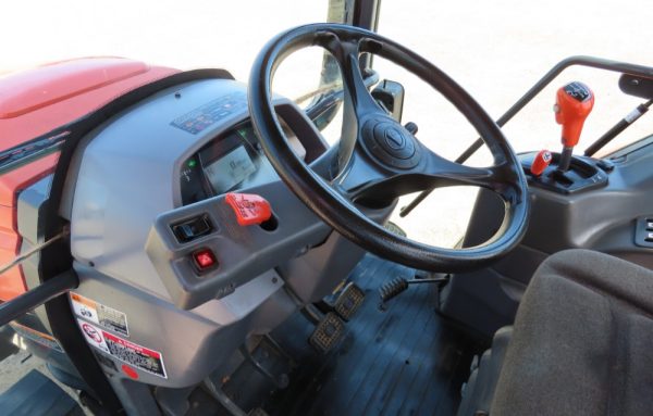 2017 Kubota M6S-111 4WD Utility Ag Tractor A/C Cab PTO Aux Hyd - Image 16