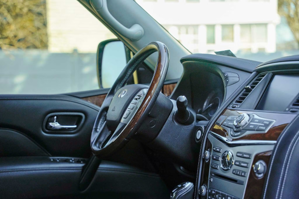 2019 Infiniti QX80 Luxe - Image 17