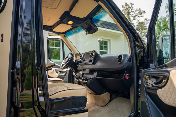 2019 Mercedes-Benz Sprinter 2500 Ultimate Limo - Image 17