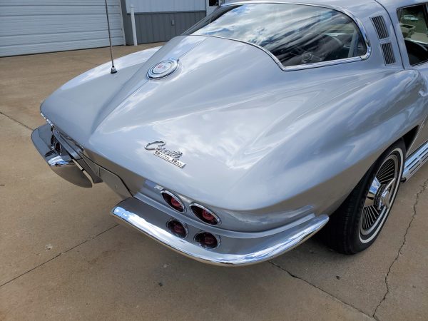 1965 Chevrolet Corvette - Image 17