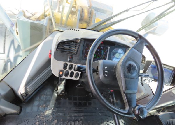 2019 Komatsu WA380-8 Wheel Loader A/C Cab Hydraulic Q/C Bucket - Image 17
