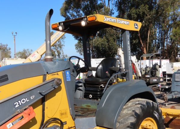 2015 John Deere 210LEP 4WD Skip Loader Box Scraper Ag Tractor Landscape - Image 17