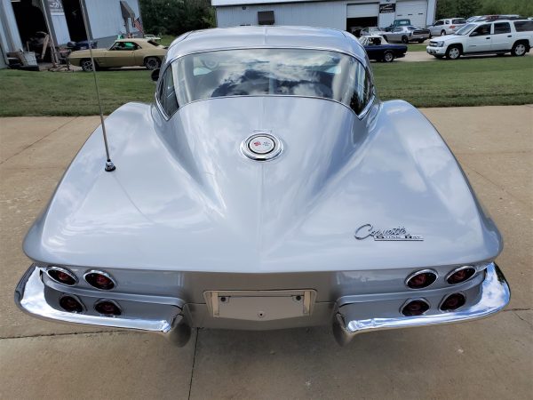1965 Chevrolet Corvette - Image 18