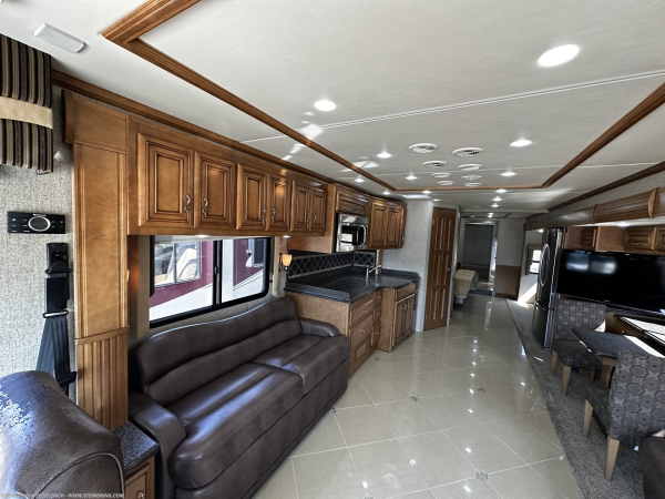 2013 Newmar Ventana 4346 - Image 18