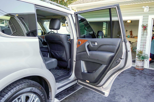 2019 Infiniti QX80 Luxe - Image 19