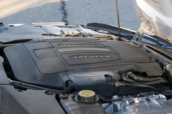 2014 Jaguar F-Type S Convertible - Image 19