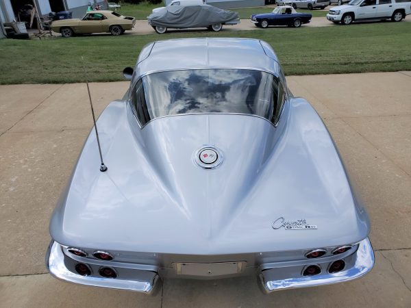 1965 Chevrolet Corvette - Image 19