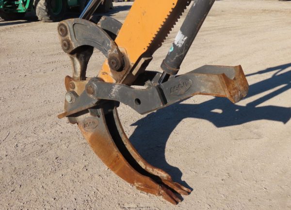 2018 Case 580SN Backhoe Wheel Loader Tractor Railroad Aux AC Cab - Image 19