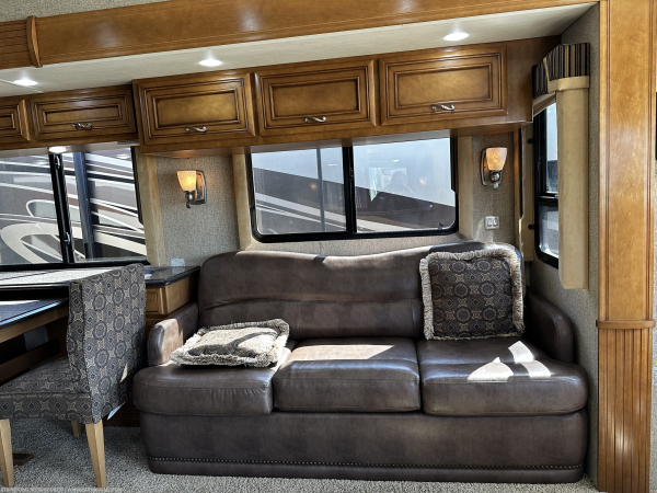 2013 Newmar Ventana 4346 - Image 19