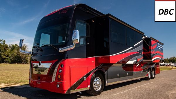 2017 Foretravel IH 45 Bath & 12 - Image 20