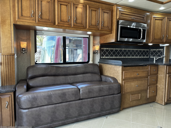 2013 Newmar Ventana 4346 - Image 20