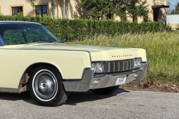 1967 Lincoln Continental Convertible - Image 20