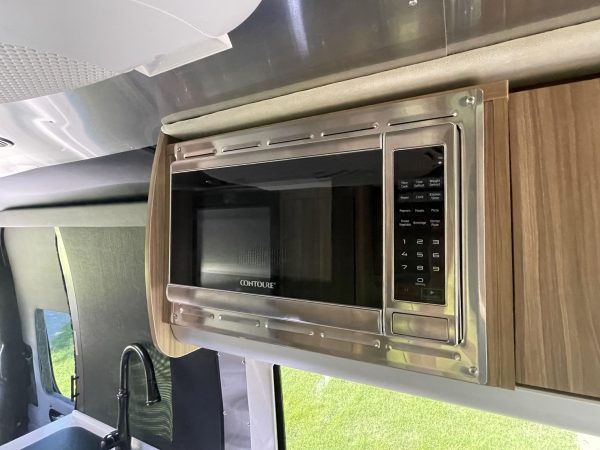 2020 Airstream Interstate 19 Tommy Bahama Edition 4x4 - Image 34