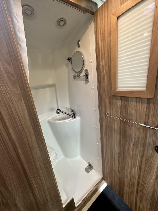 2020 Airstream Interstate 19 Tommy Bahama Edition 4x4 - Image 146