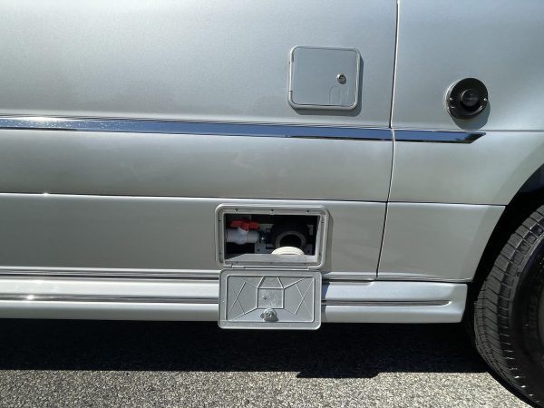 2020 Airstream Interstate 19 Tommy Bahama Edition 4x4 - Image 49