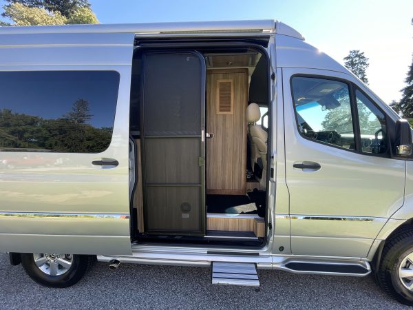2020 Airstream Interstate 19 Tommy Bahama Edition 4x4 - Image 66