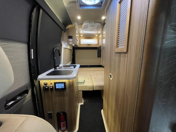 2020 Airstream Interstate 19 Tommy Bahama Edition 4x4 - Image 68