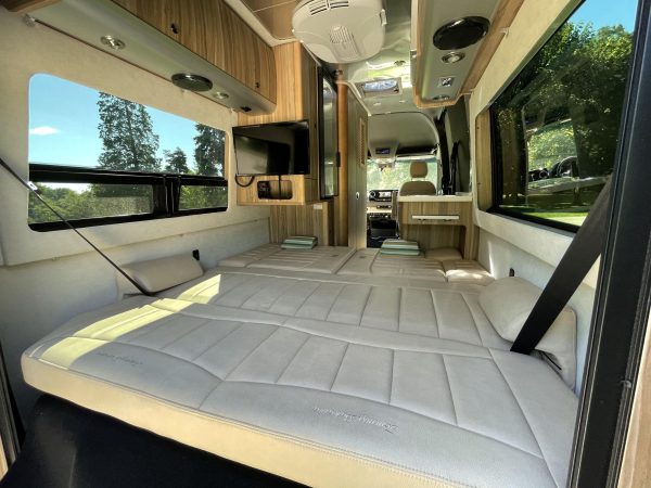 2020 Airstream Interstate 19 Tommy Bahama Edition 4x4 - Image 82