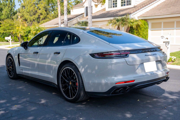 2020 Porsche Panamera GTS - Image 3