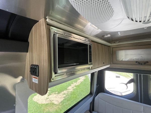 2020 Airstream Interstate 19 Tommy Bahama Edition 4x4 - Image 91