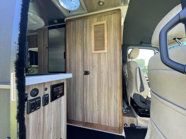 2020 Airstream Interstate 19 Tommy Bahama Edition 4x4 - Image 92