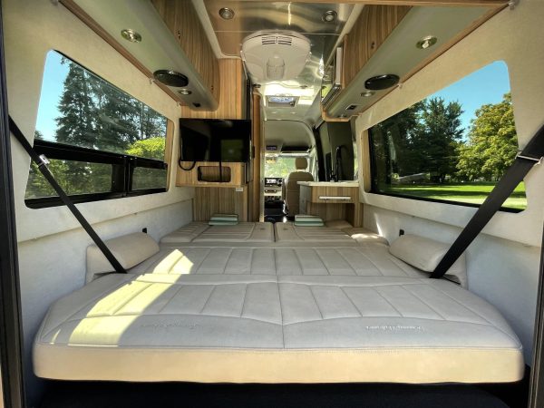 2020 Airstream Interstate 19 Tommy Bahama Edition 4x4 - Image 118