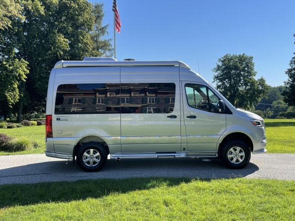 2020 Airstream Interstate 19 Tommy Bahama Edition 4x4 - Image 121