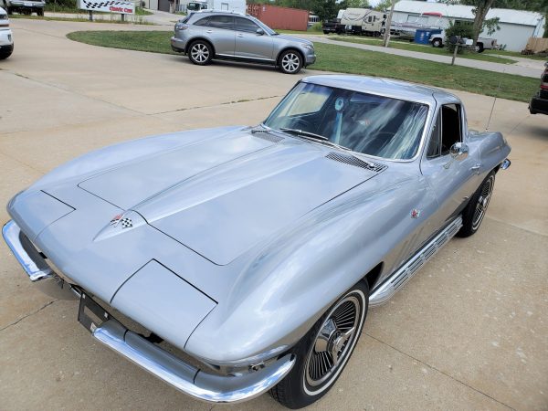 1965 Chevrolet Corvette - Image 3