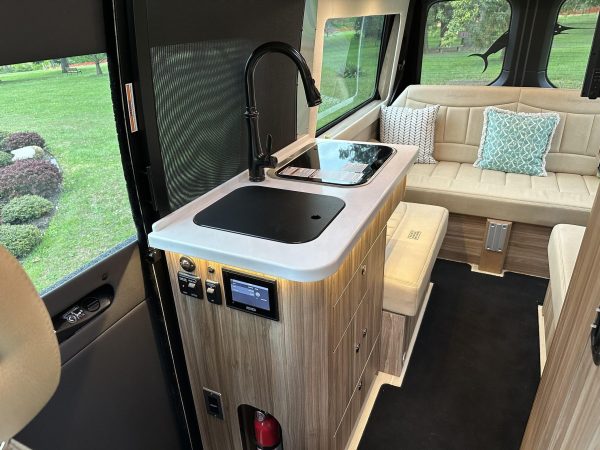 2020 Airstream Interstate 19 Tommy Bahama Edition 4x4 - Image 181