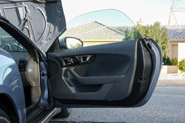 2014 Jaguar F-Type S Convertible - Image 21